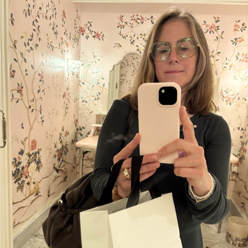 Meet your Posher, Nikki